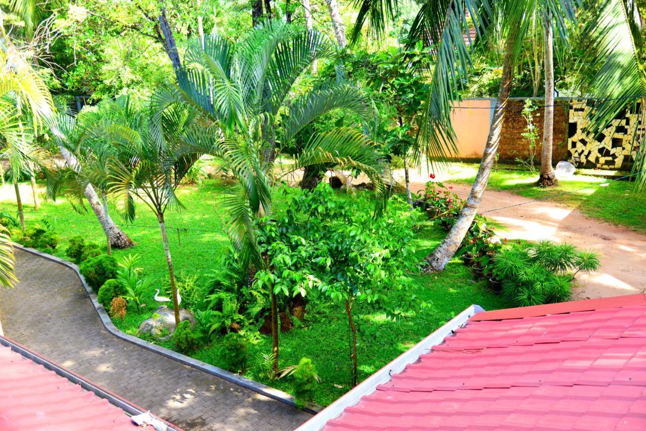 Little Villa Hotel Wadduwa Exterior photo